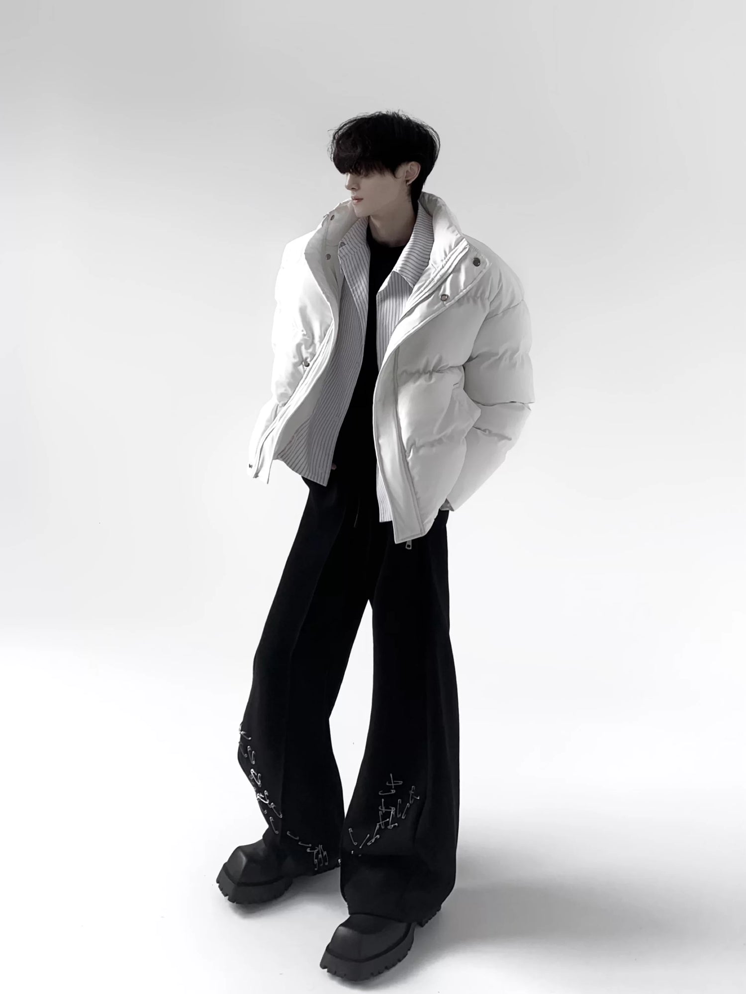 Calças de moletom com lâmina curva e pernas largas com padrão 