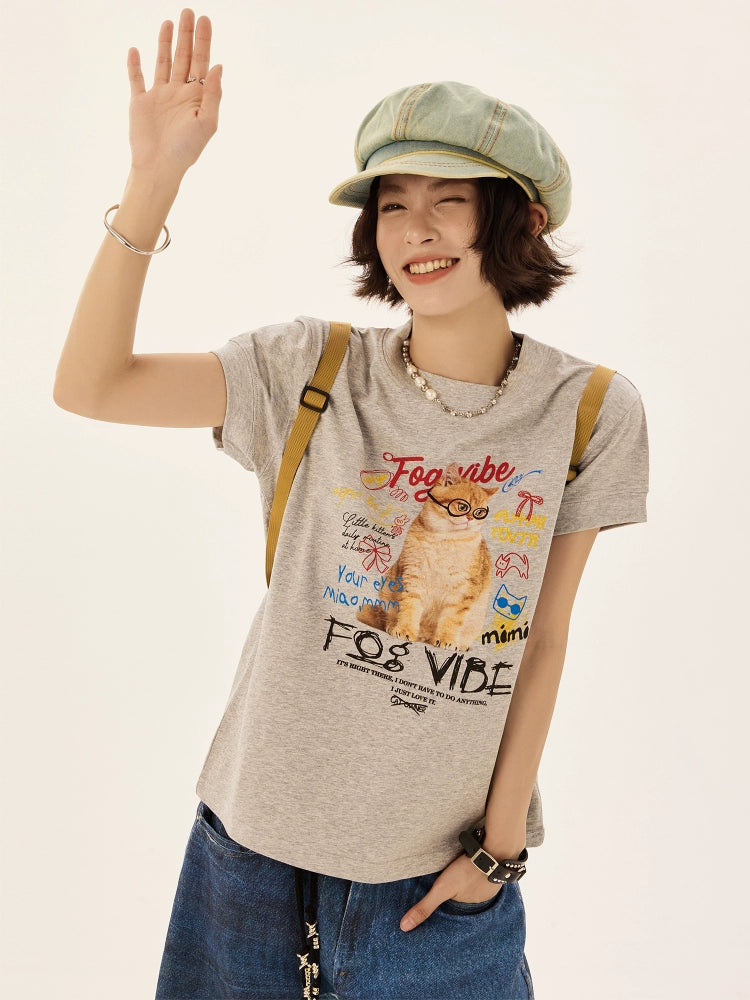 Camiseta Boxy de Manga Curta com Gráfico de Gato Retrô 