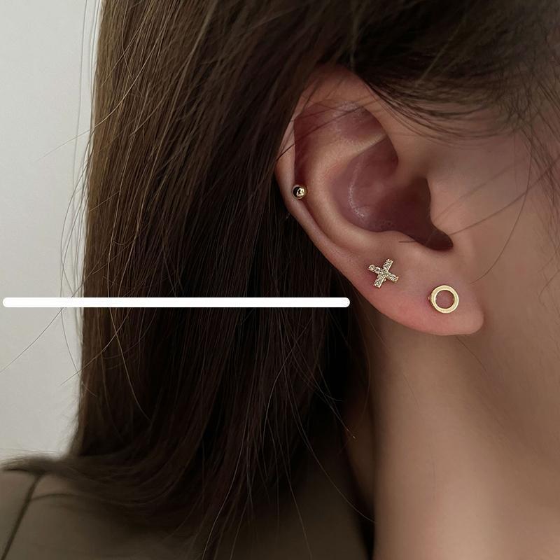 Exquisite And Small Metal Earring Set